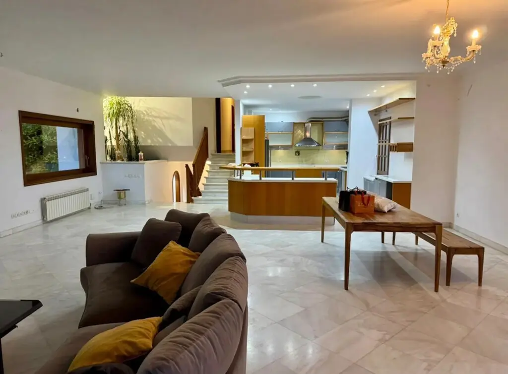 Maisonette Of 380 M² In Athens
