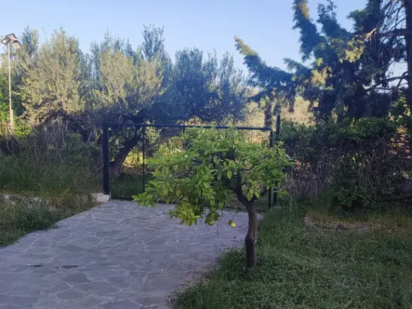 5-bedroom Detached House In Loutraki-perachora, Greece (225 M²)
