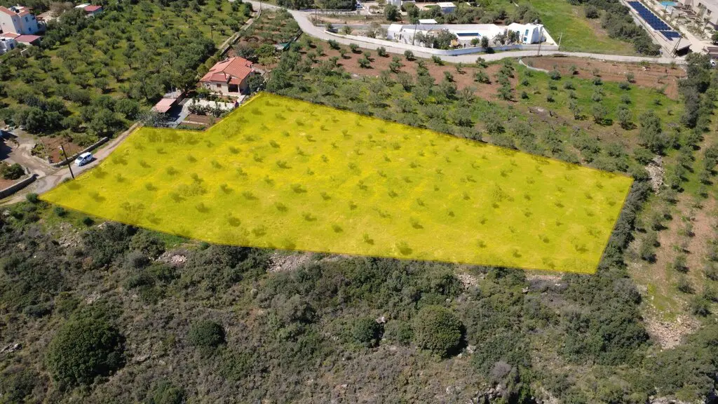 Land Of 4460 M² In Crete