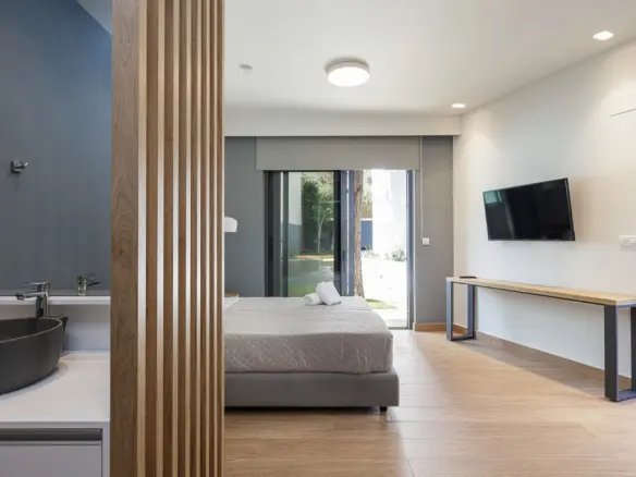5-bedroom Villa In Geropotamos, Greece (340 M²)
