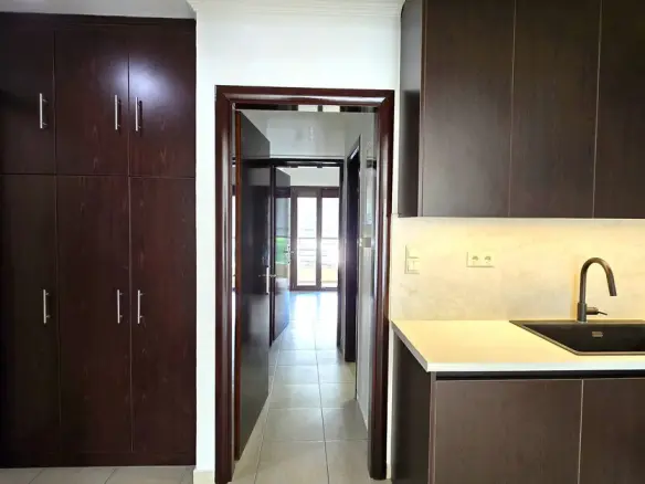 2-bedroom Flat In Perama, Greece (79 M²)