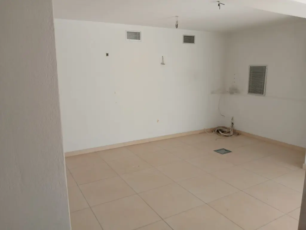 Commercial Property Of 477 M² In Athens