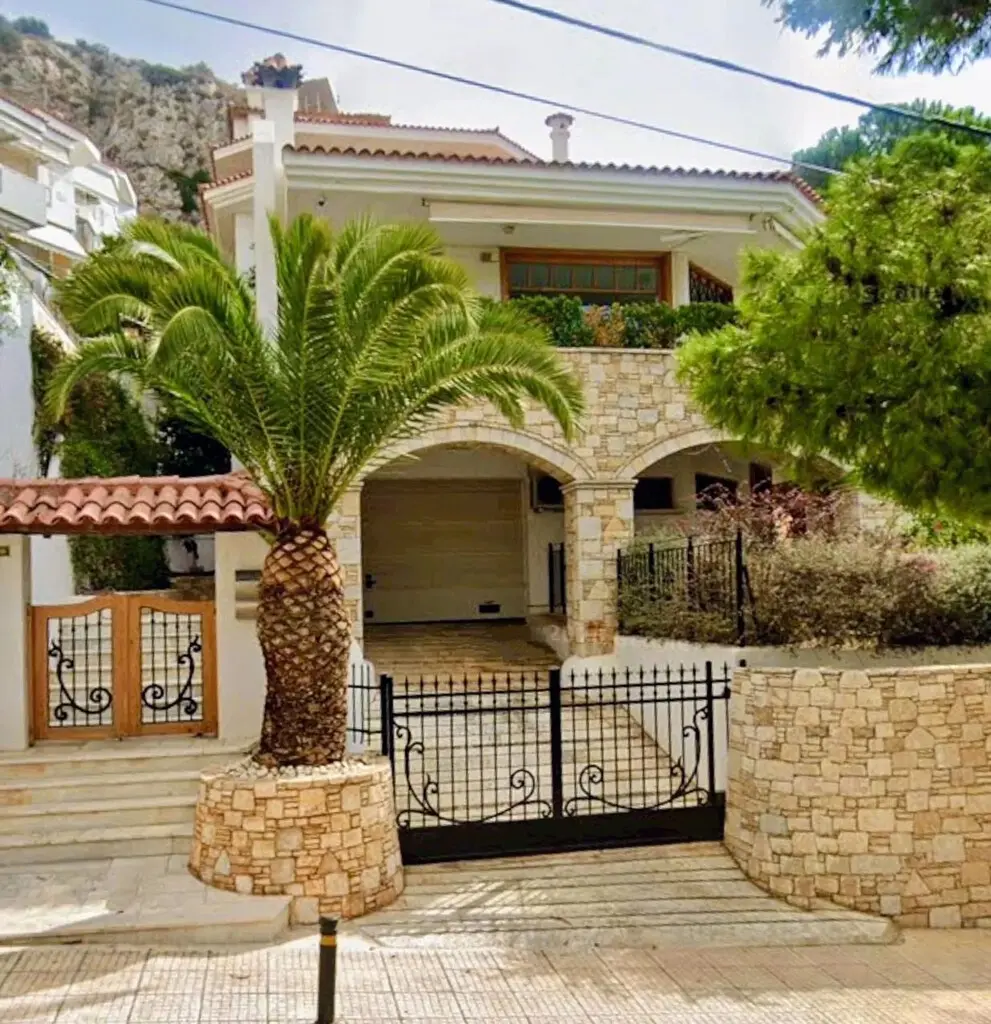 Maisonette Of 380 M² In Athens