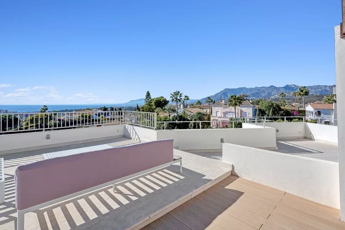 Contemporary Luxury Villa With Sea Views In El Rosario, Marbella East.