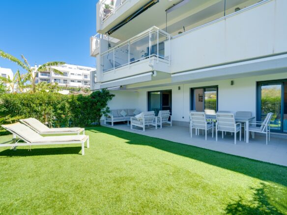 Ground Floor Apartment With Private Garden In La Cala De Mijas