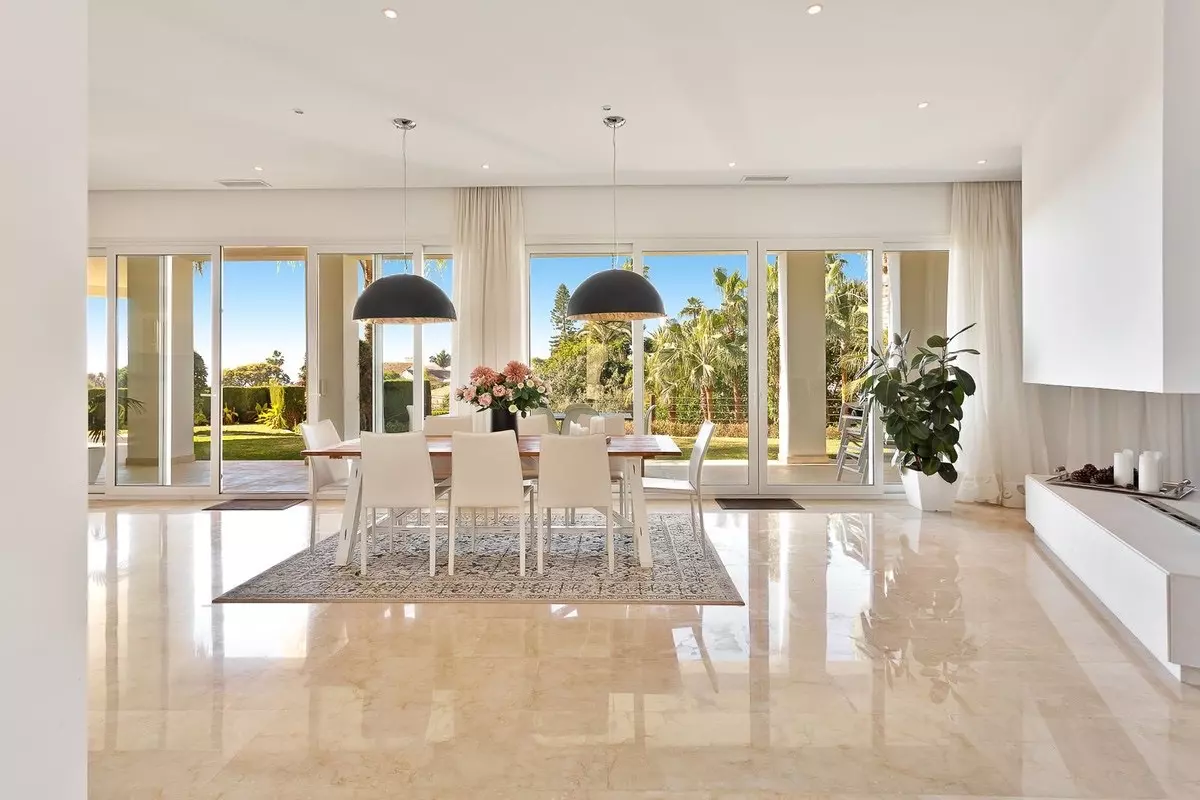 Contemporary Luxury Villa With Sea Views In El Rosario, Marbella East.