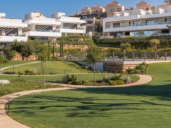 Last Brand-new Contemporary Townhouse Available In La Vera De Marbella