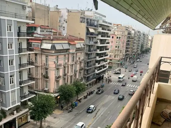 Flat Of 90 M² In Thessaloniki