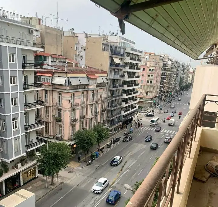2-bedroom Flat In Center Of Thessaloniki, Greece (90 M²)