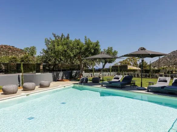 5-bedroom Villa In Geropotamos, Greece (340 M²)