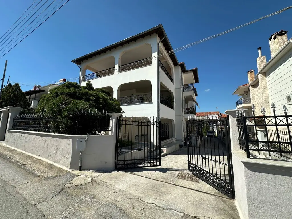Flat Of 200 M² In The Suburbs Of Thessaloniki