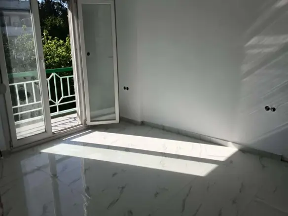 2-bedroom Flat In Pylea, Greece (70 M²)