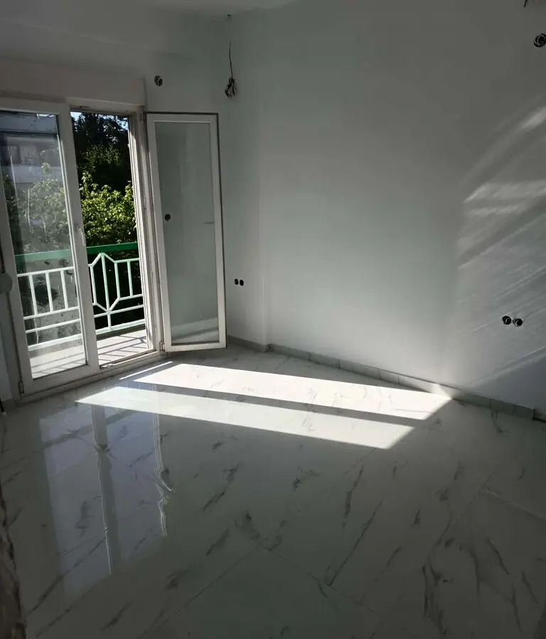 2-bedroom Flat In Pylea, Greece (70 M²)