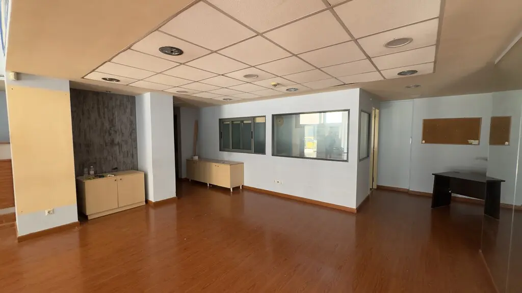 Commercial Property Of 218 M² In Athens