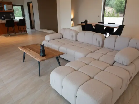 9-bedroom Detached House In Loutraki-perachora, Greece (500 M²)