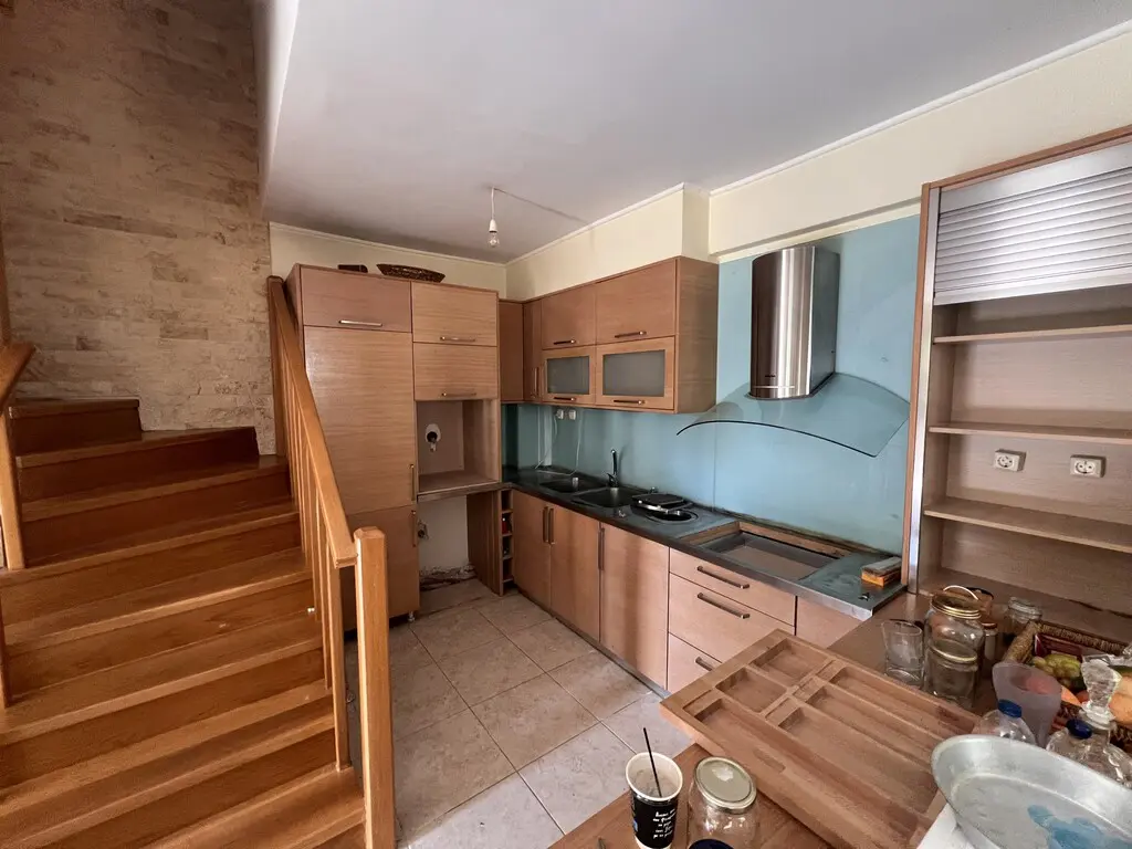 Maisonette Of 162 M² In Athens