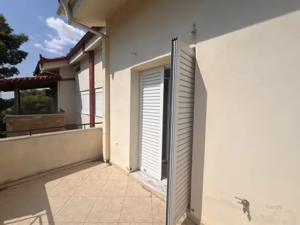 4-bedroom Maisonette In Acharnes, Greece (162 M²)