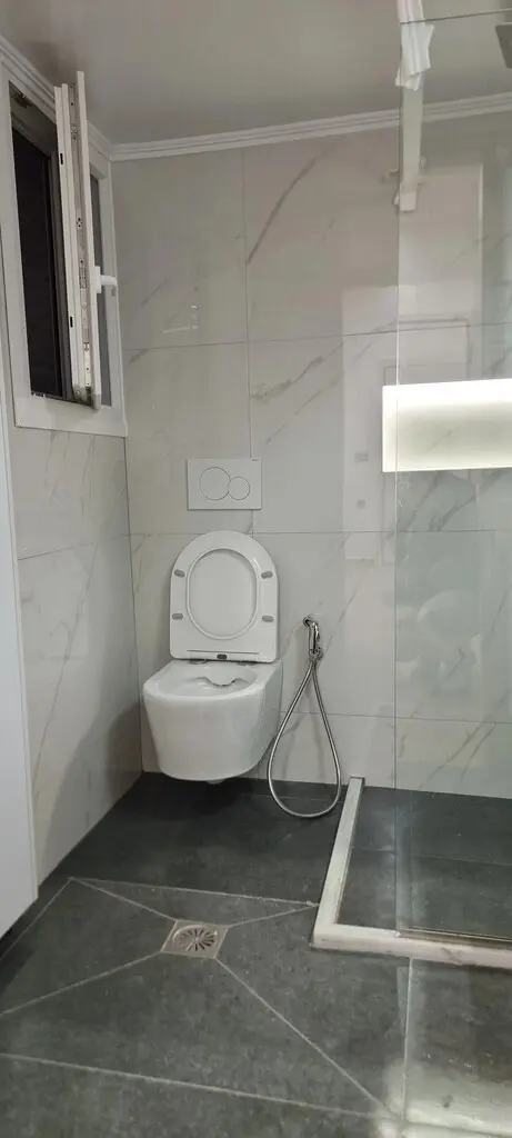 2-bedroom Flat In Kipseli, Greece (78 M²)