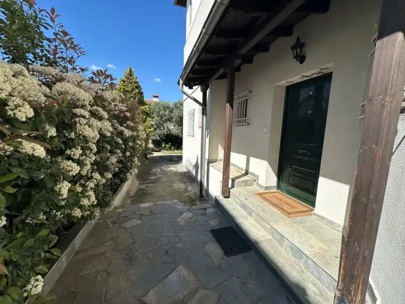 4-bedroom Flat In Oreokastro, Greece (200 M²)