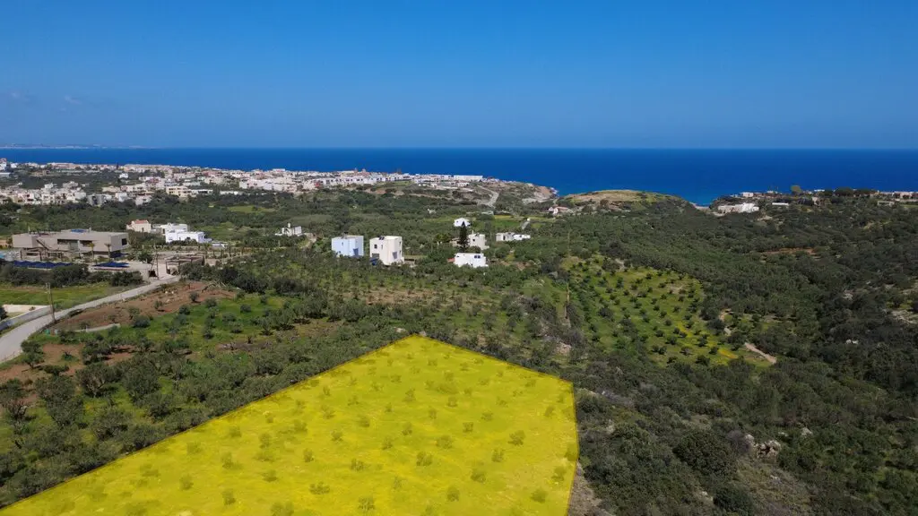 Land Of 4460 M² In Crete
