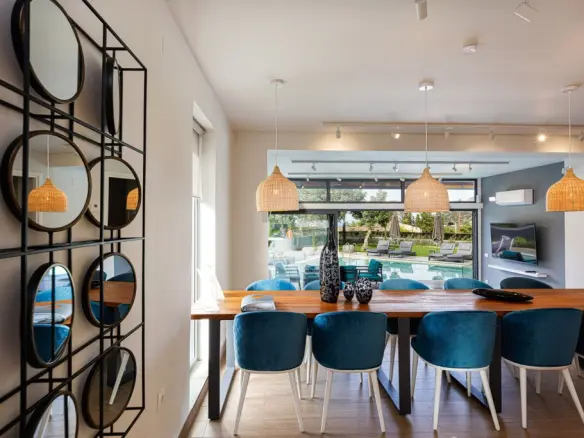 5-bedroom Villa In Geropotamos, Greece (340 M²)
