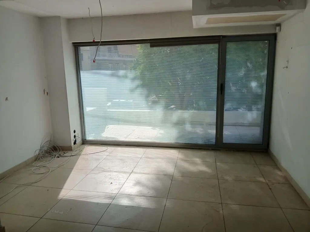 Commercial Property Of 477 M² In Athens