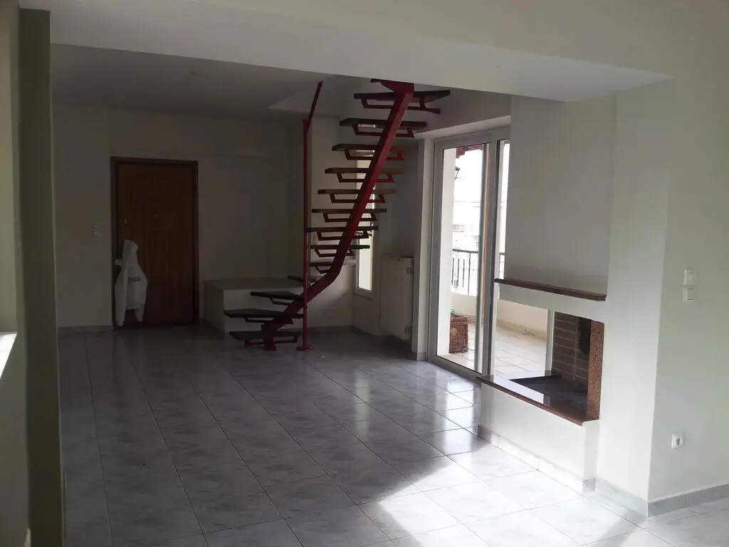 Maisonette Of 100 M² In Athens