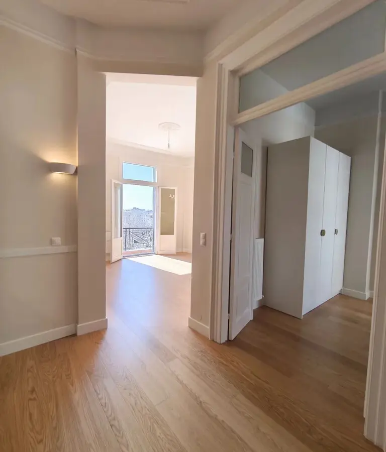 2-bedroom Flat In Center Of Thessaloniki, Greece (78 M²)