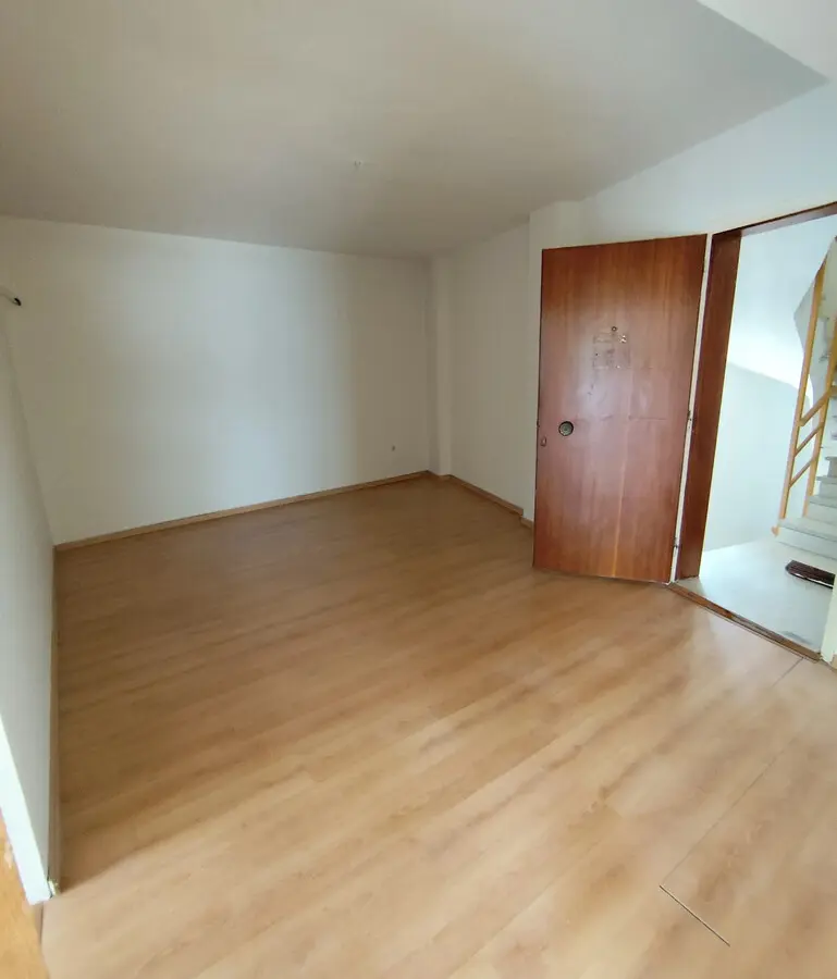 2-bedroom Flat In Petroupoli, Greece (100 M²)