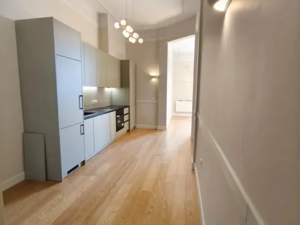 2-bedroom Flat In Center Of Thessaloniki, Greece (78 M²)