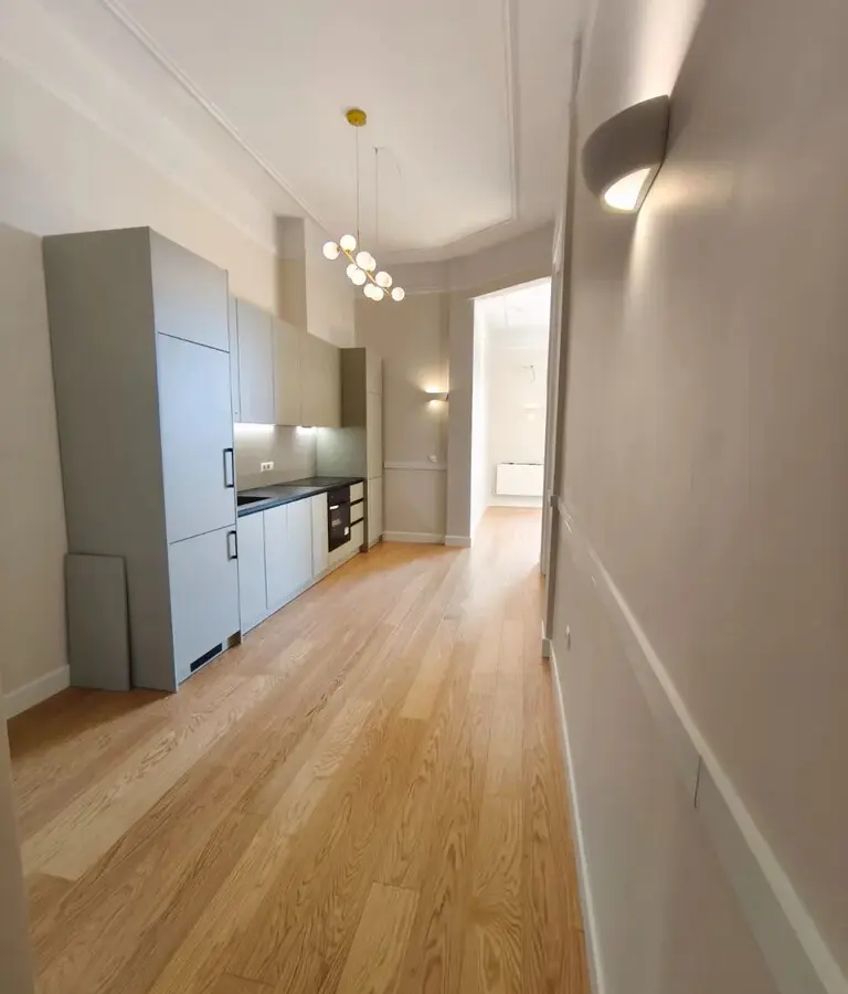 2-bedroom Flat In Center Of Thessaloniki, Greece (78 M²)