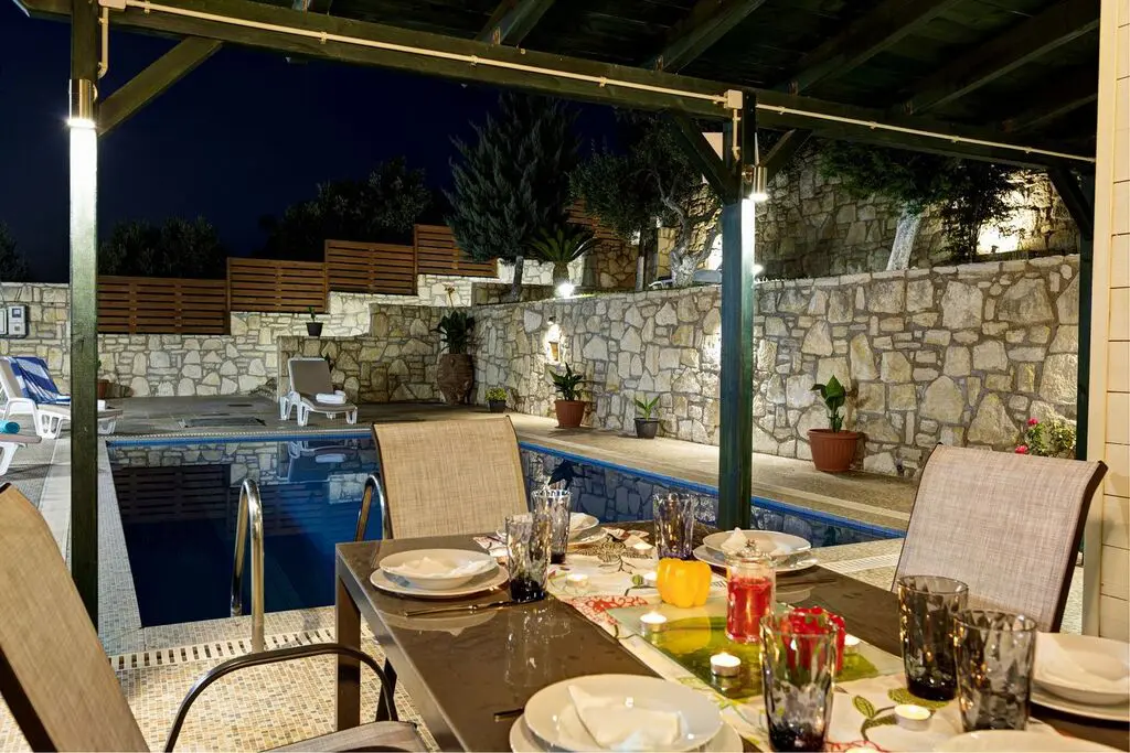 Villa Of 250 M² In Crete