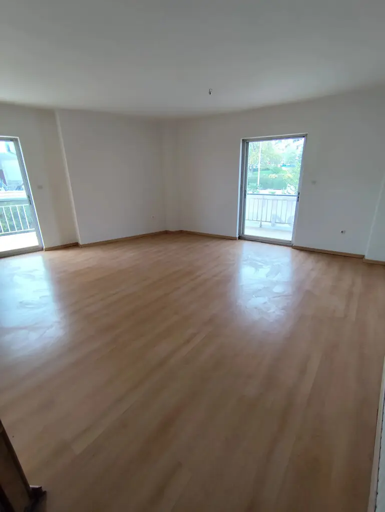Flat Of 100 M² In Athens