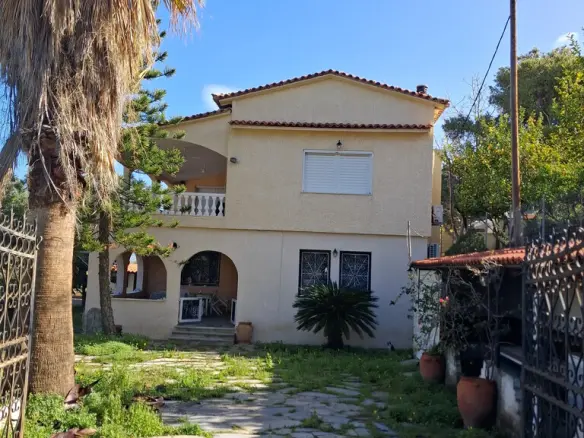 3-bedroom Detached House In Loutraki-perachora, Greece (160 M²)