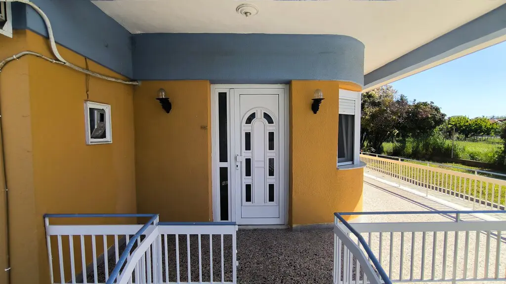 Detached House Of 132 M² In Olympic Coast