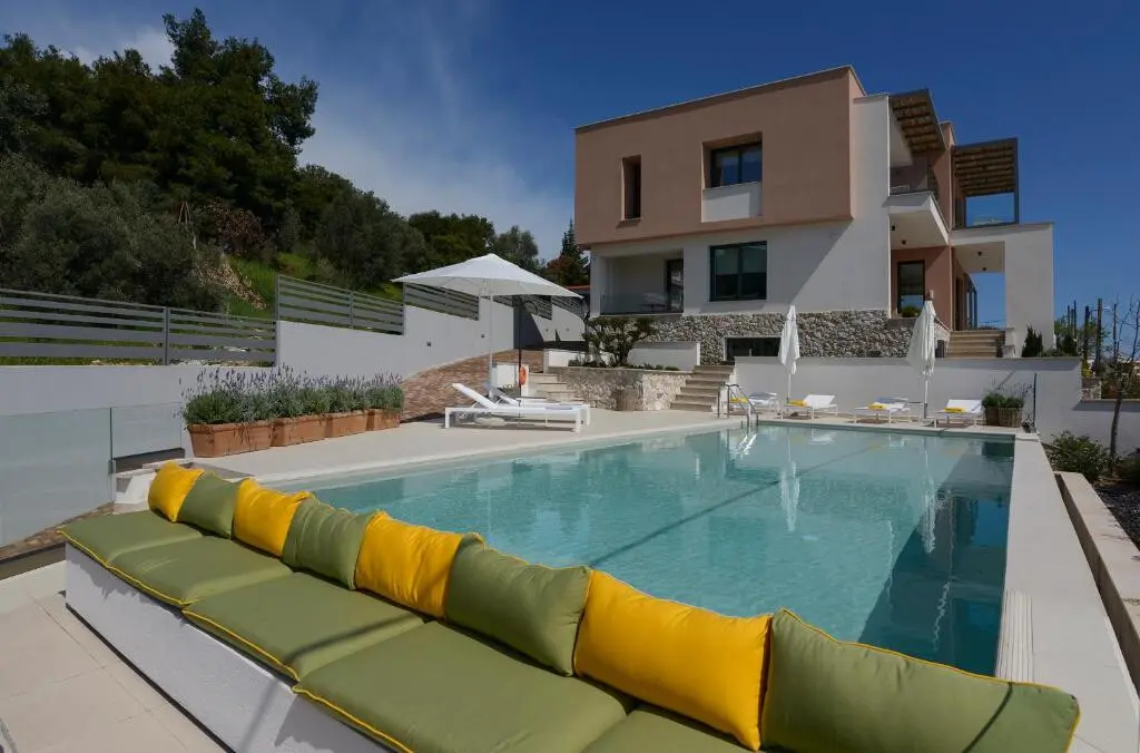 Apartment Of 510 M² In Kavala Suburbs