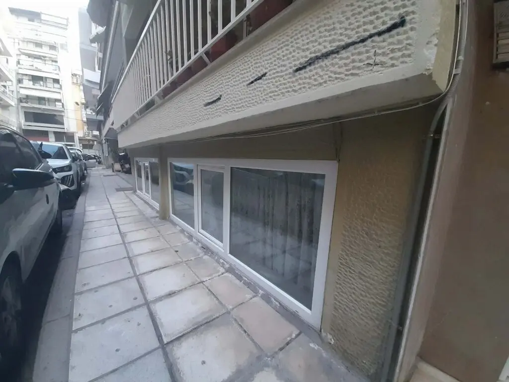Commercial Property Of 150 M² In Thessaloniki