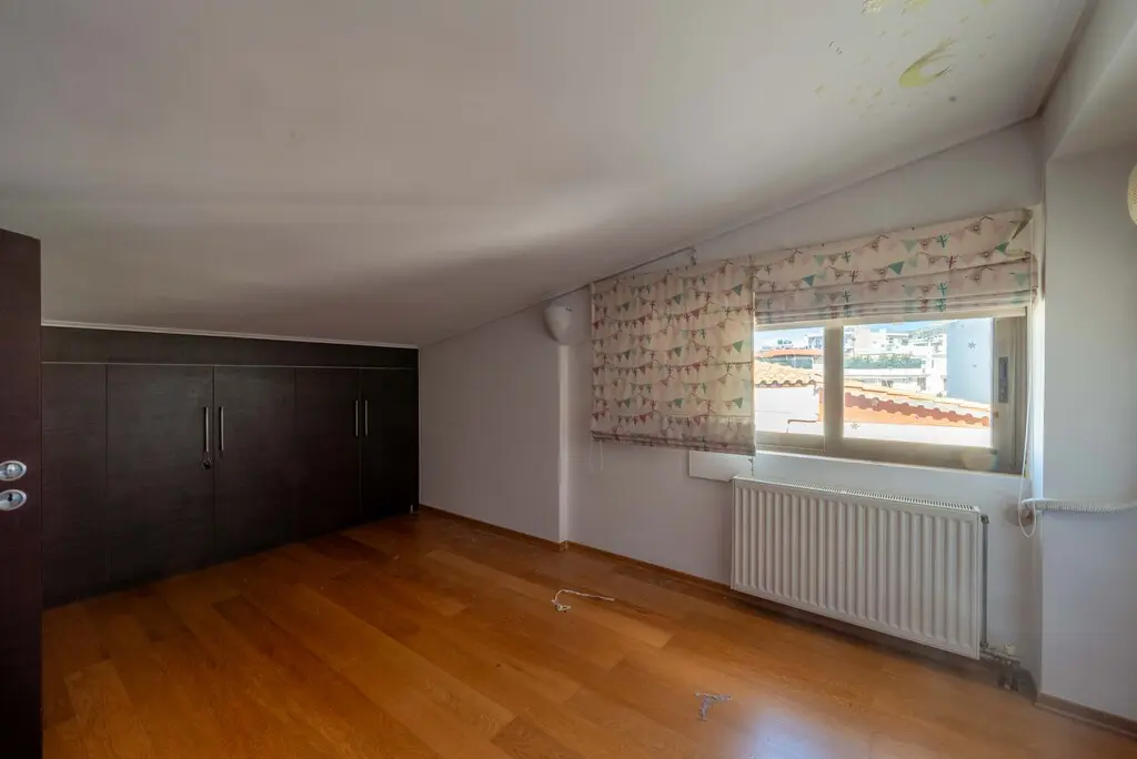 Maisonette Of 169 M² In Athens
