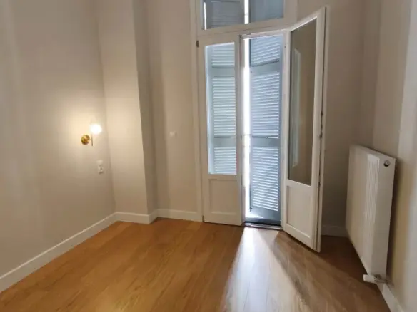 2-bedroom Flat In Center Of Thessaloniki, Greece (78 M²)