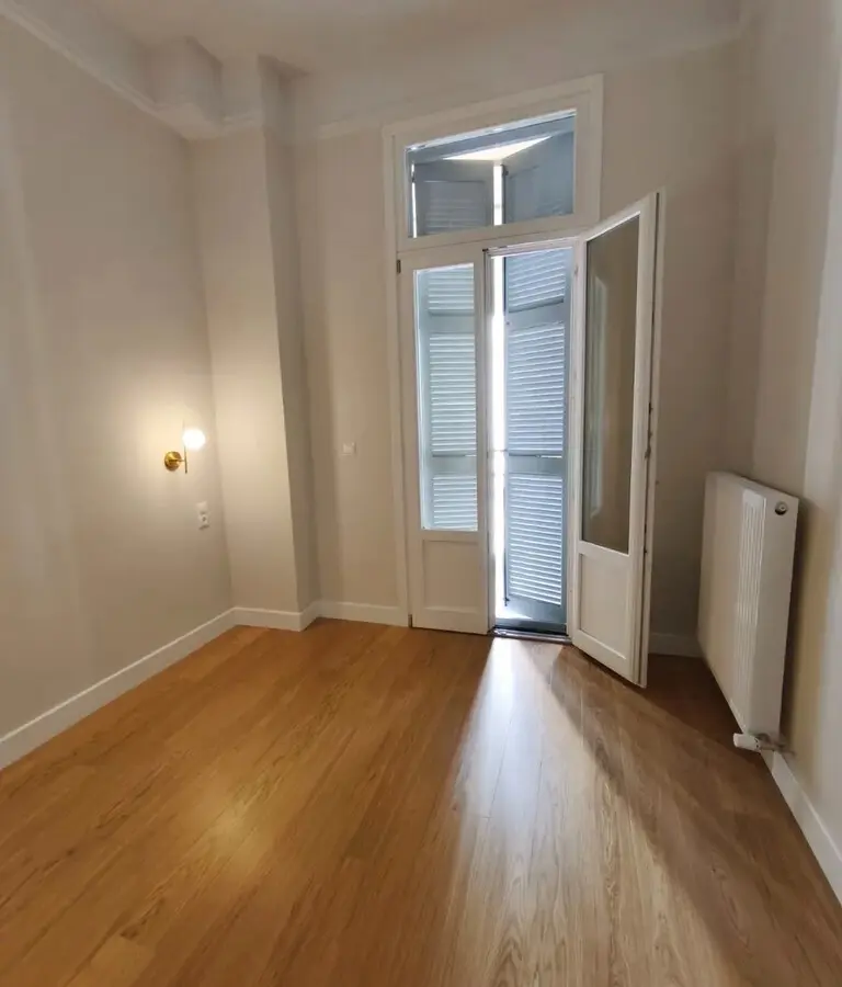 2-bedroom Flat In Center Of Thessaloniki, Greece (78 M²)