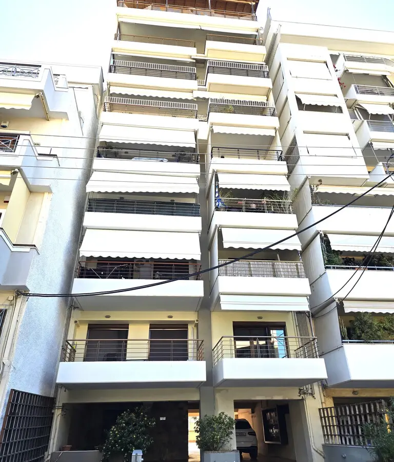 2-bedroom Flat In Perama, Greece (79 M²)