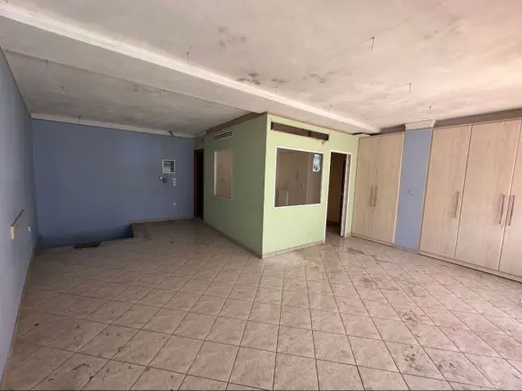 Commercial Property In Aigaleo, Greece (91 M²)