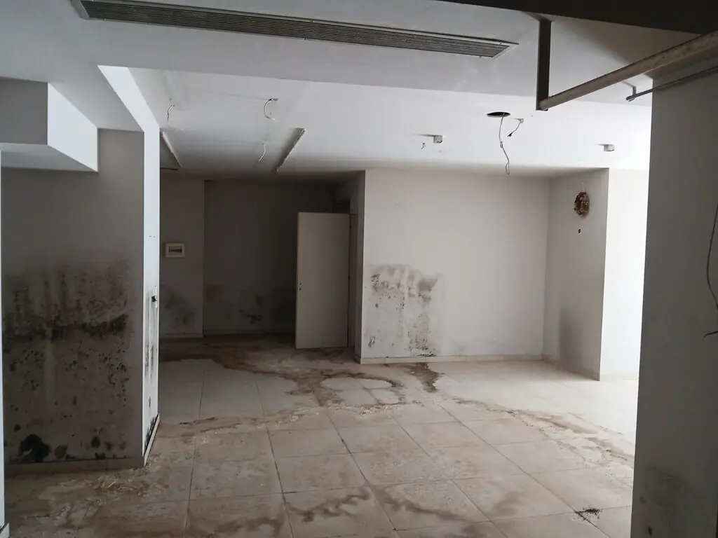 Commercial Property Of 477 M² In Athens