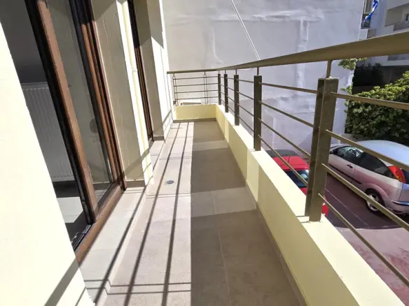 2-bedroom Flat In Perama, Greece (79 M²)