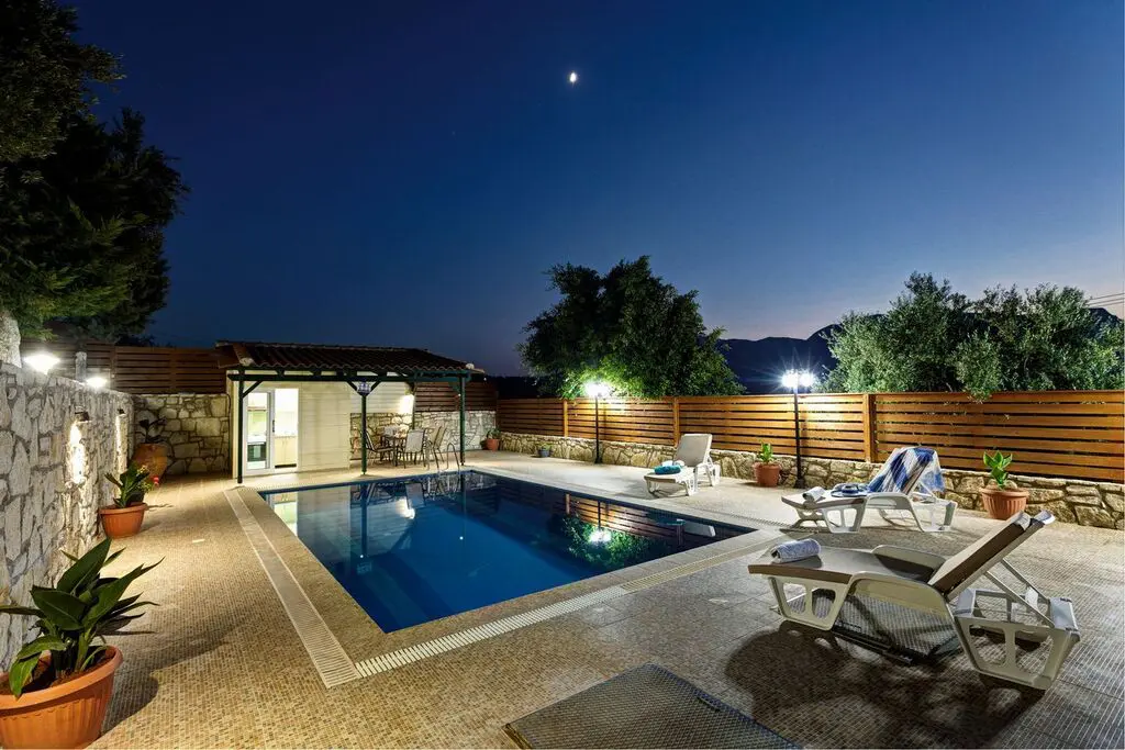 Villa Of 250 M² In Crete