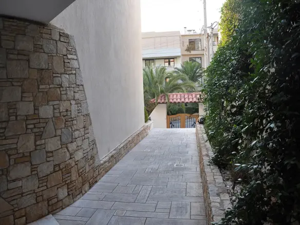 6-bedroom Maisonette In Vouliagmeni, Greece (380 M²)