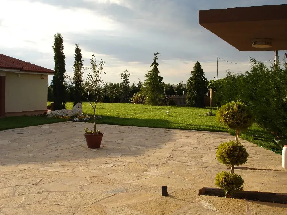 Villa Of 365 M² In The Suburbs Of Thessaloniki