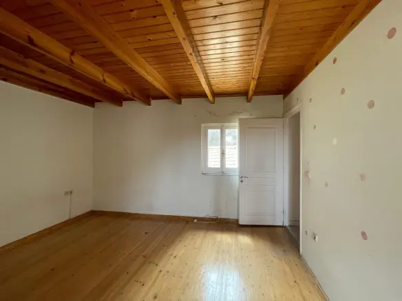2-bedroom Flat In Corfu, Greece (104 M²)