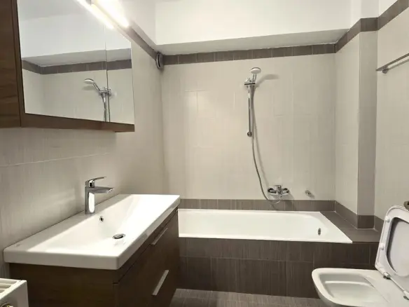 2-bedroom Flat In Perama, Greece (79 M²)