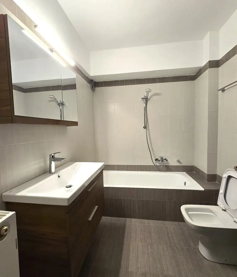 2-bedroom Flat In Perama, Greece (79 M²)